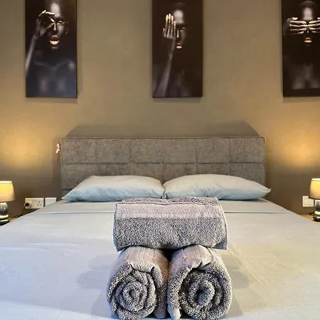 Διαμέρισμα Private Pool Luxury Penthouse *