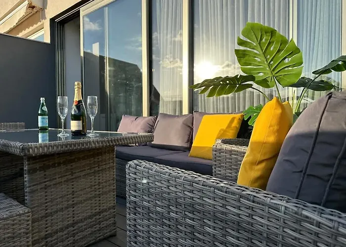 Private Pool Luxury Penthouse *